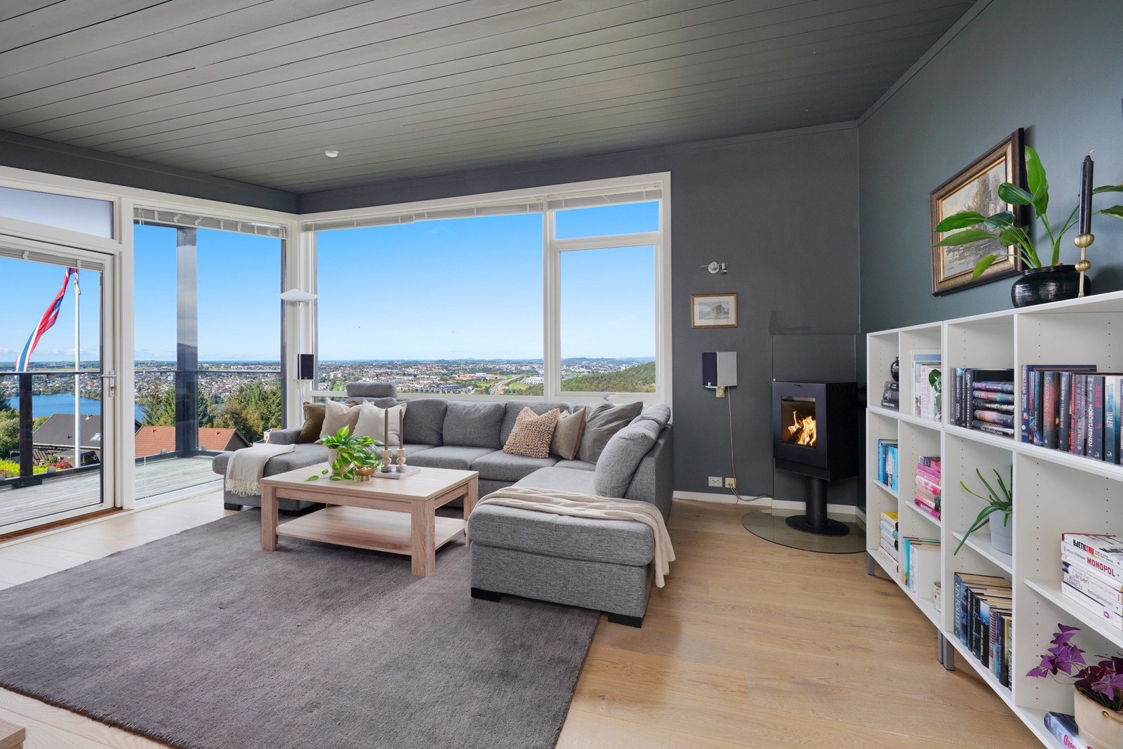 App-styrte brannvarslere i hoveddel hus med 10 års batteritid (nye 2025). Galleribilde