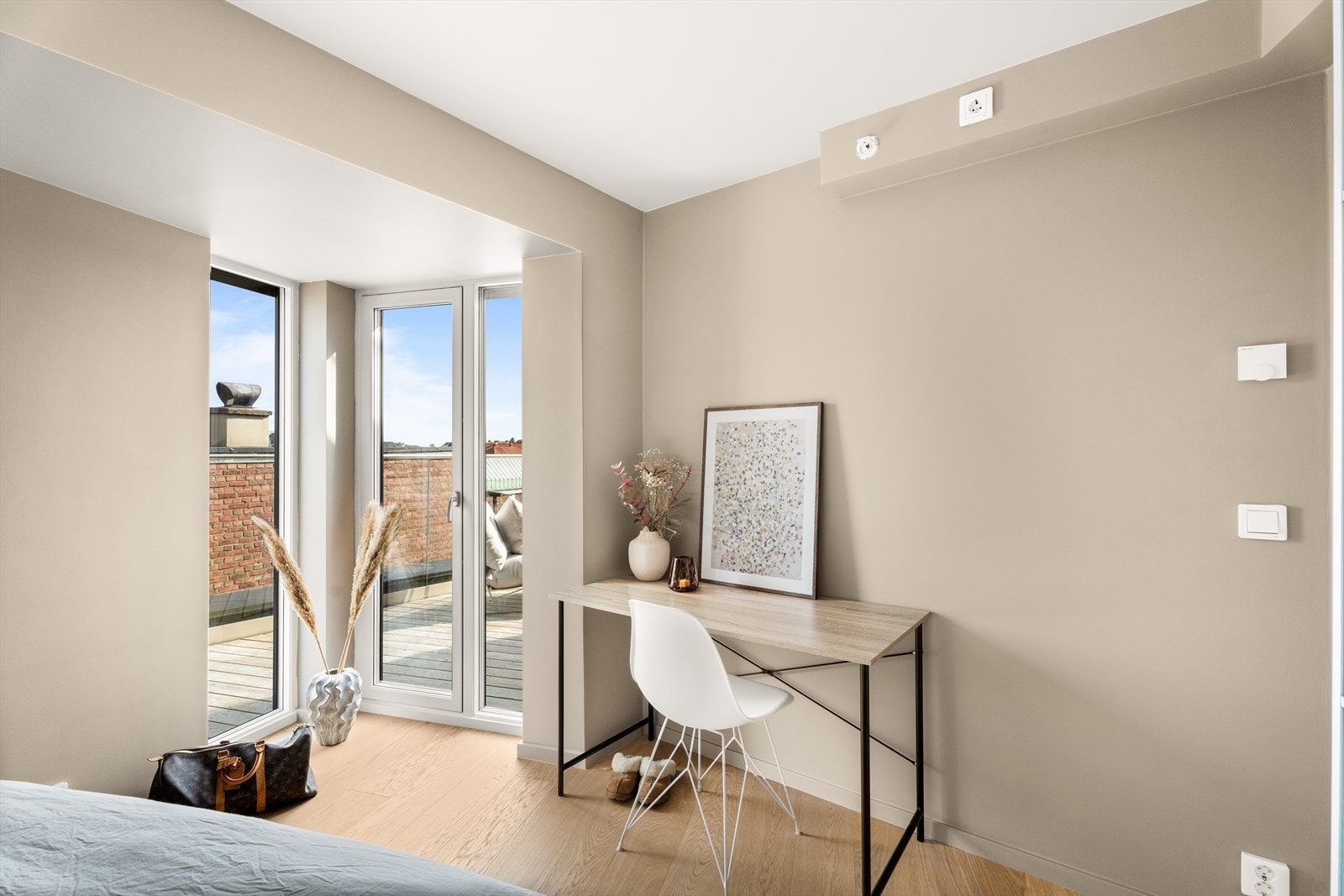 Fra soverommet er det også direkte utgang til terrassen. Galleribilde