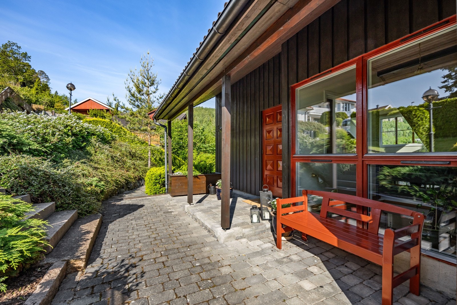 Overbygget inngangsparti Galleribilde