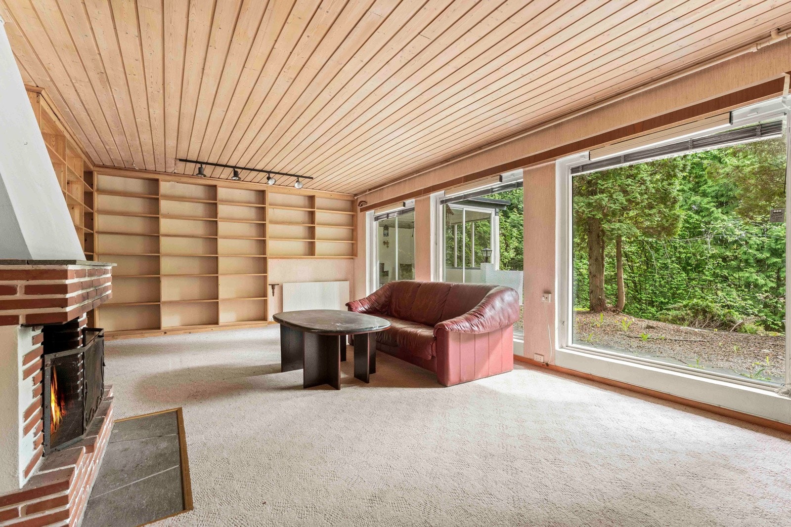 Koselig og lys kjellerstue med mange muligheter Galleribilde