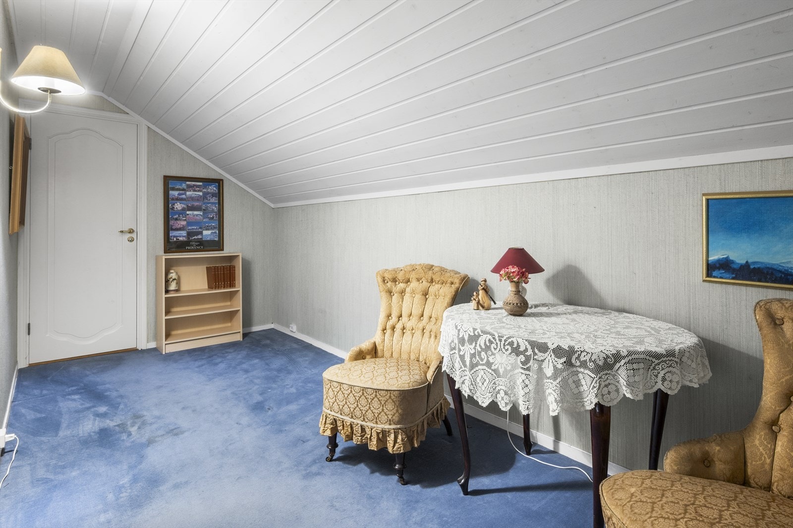 Loftsstue / Gang Galleribilde