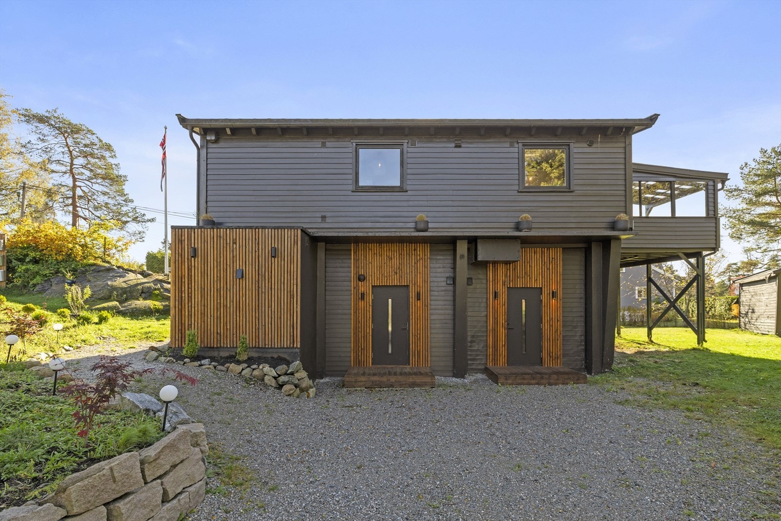 Tidligere garasje og verksted er bygget om til 2 hybler i 2023 Galleribilde