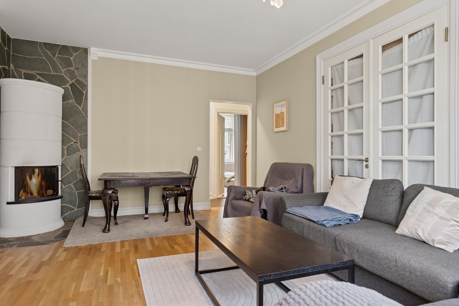 Vedovn gir effektiv oppvarming og en behagelig atmosfære. Galleribilde