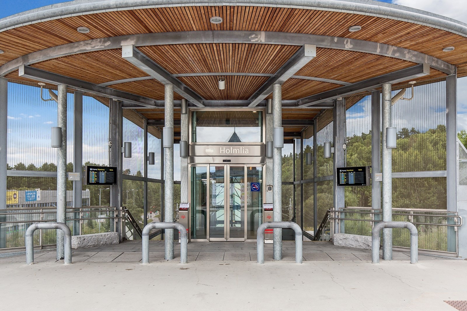 Holmlia togstasjon, herfra tar toget 14 minutter til Oslo S. Galleribilde