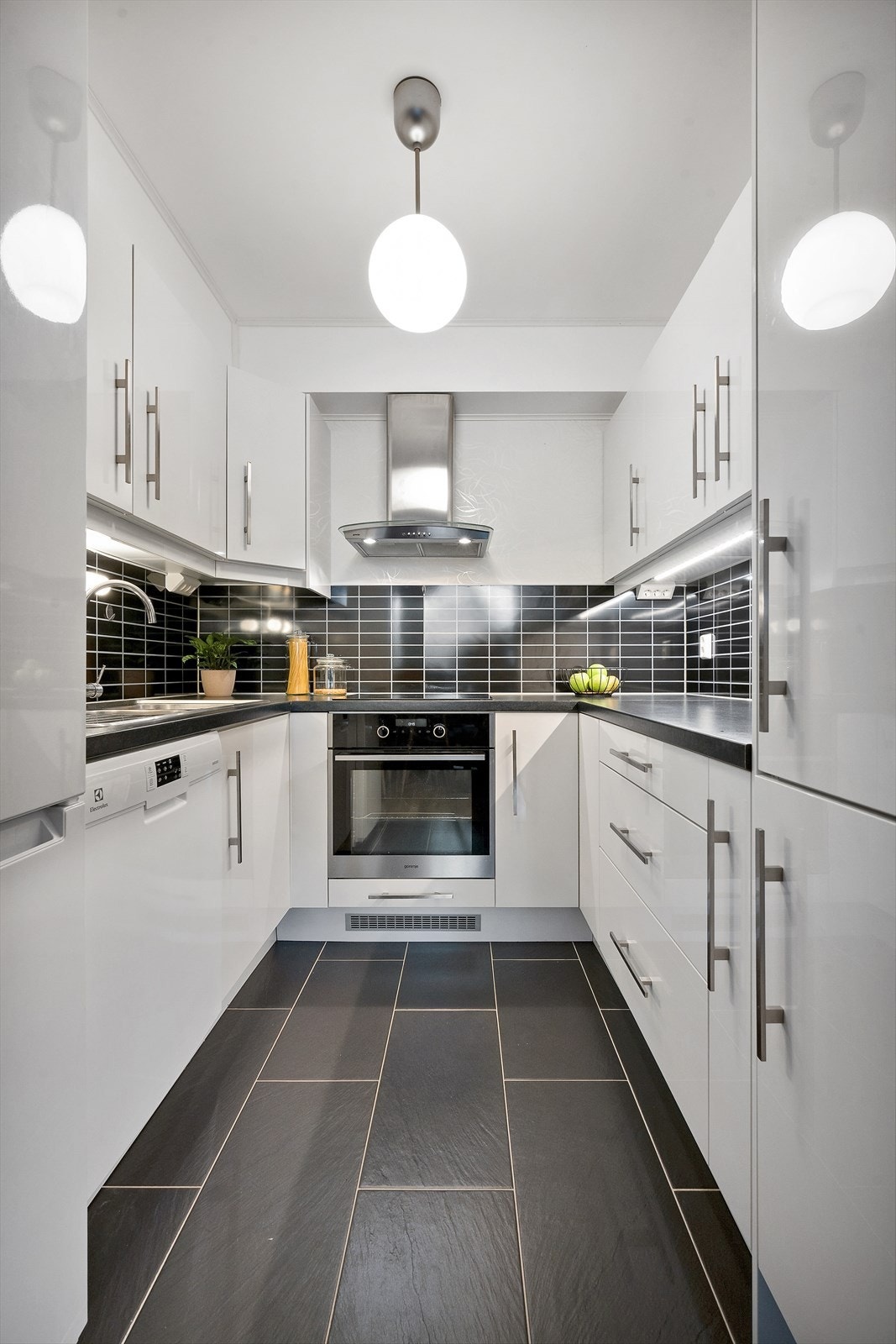 Kjøkkenet og badet vart fint modernisert i 2015. Galleribilde