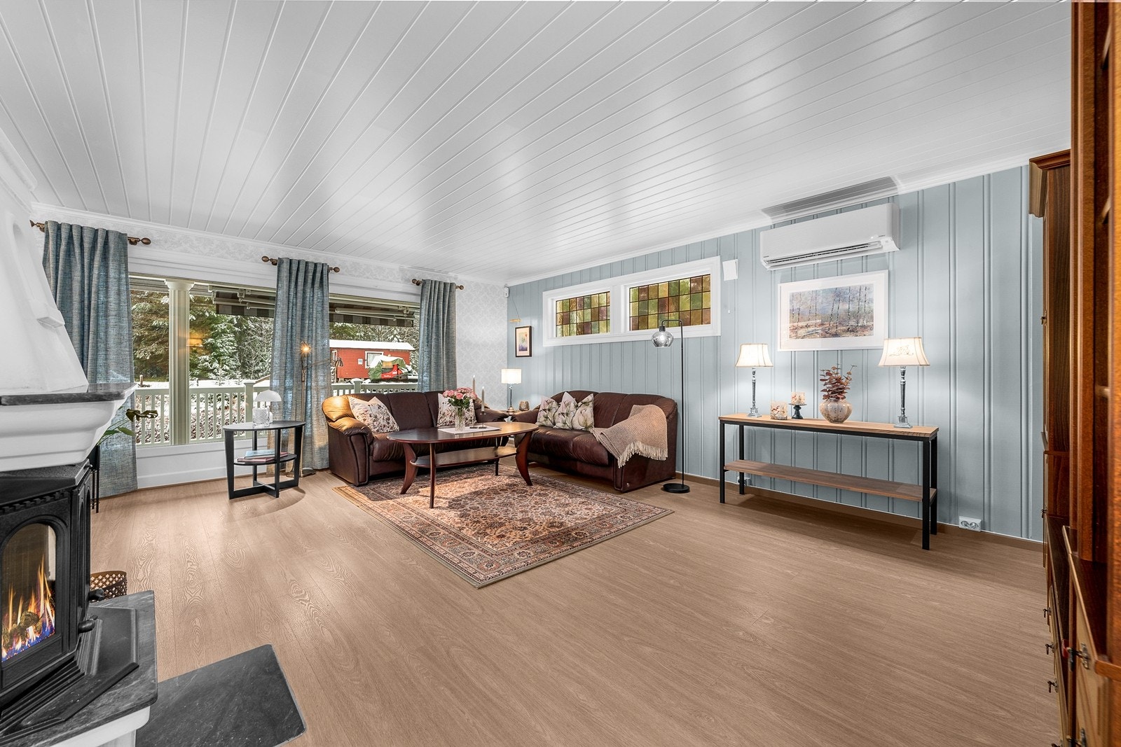 Montert luft-til-luft varmepumpe i stuen. Galleribilde