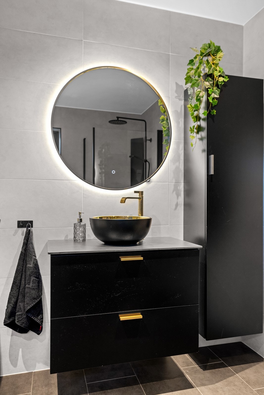 Detalj bad Galleribilde