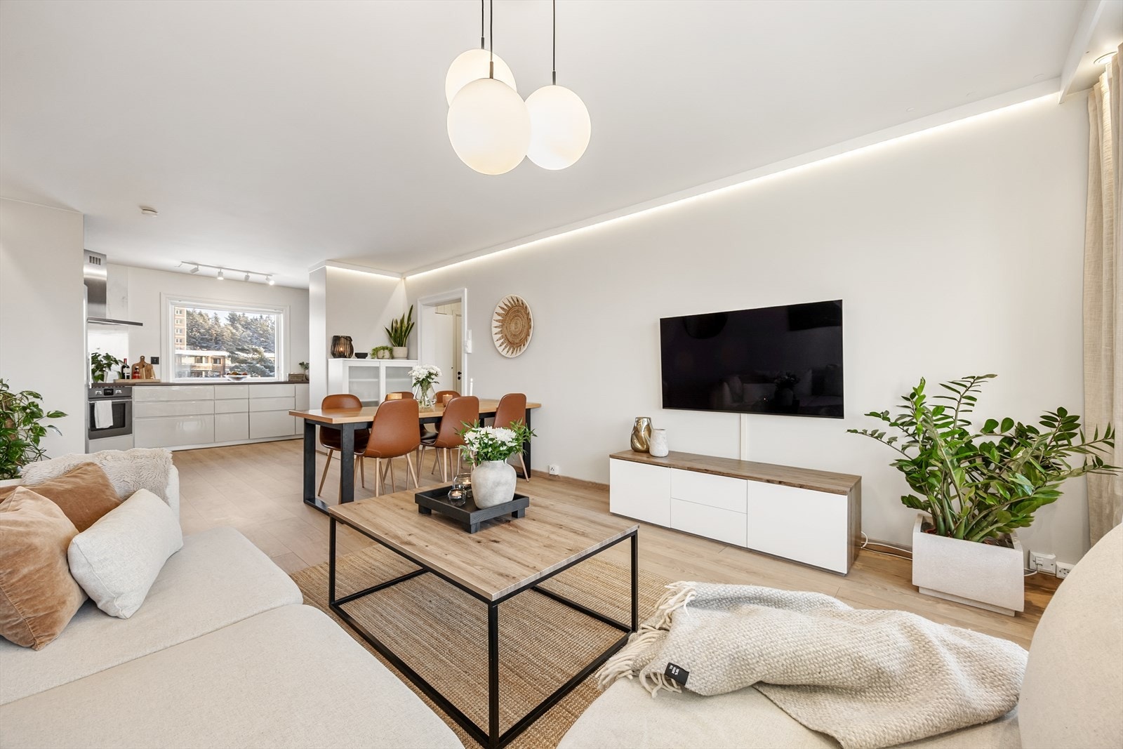 Velkommen til Bølerskrenten 22 presentert av Madeleine Aursøy Larsson v/Eiendomsmegler1! Foto: Bjørnar Døhlen Galleribilde