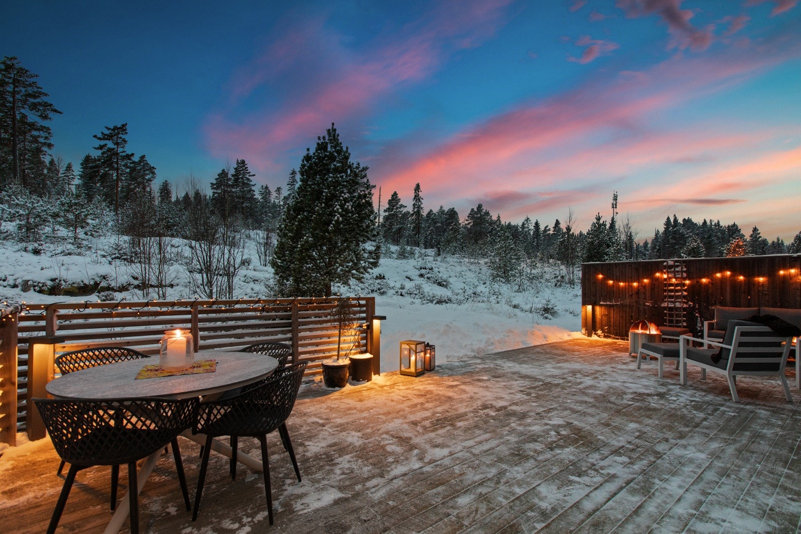 Her bor du i skjermede og rolige omgivelser, med umiddelbar nærhet til Romeriksåsens flotte tur- og friluftsområder. Galleribilde