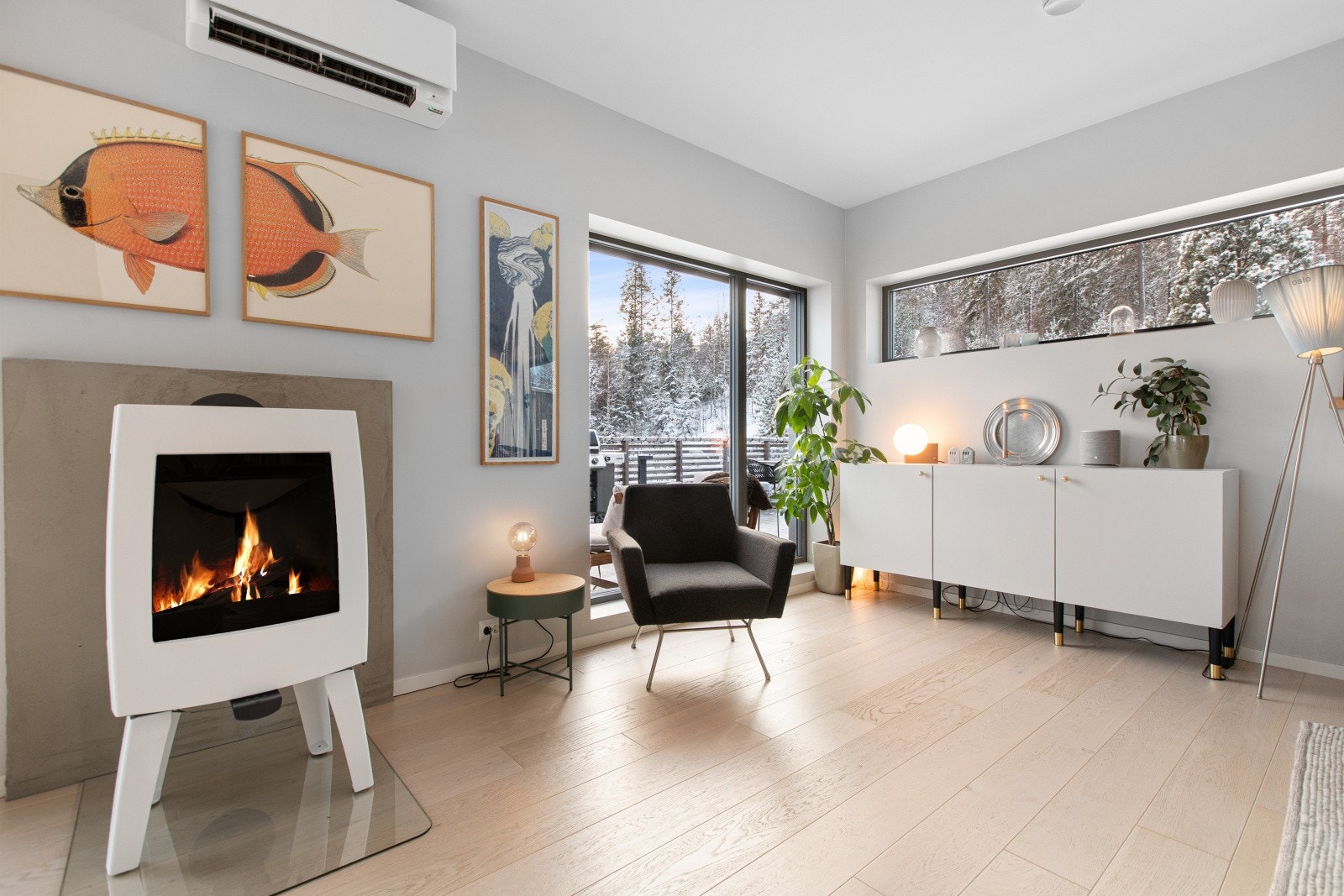 Dette er en moderne og energieffektiv eiendom med høy standard, hvor installerte solceller gir både miljøvennlige og økonomiske fordeler. Galleribilde