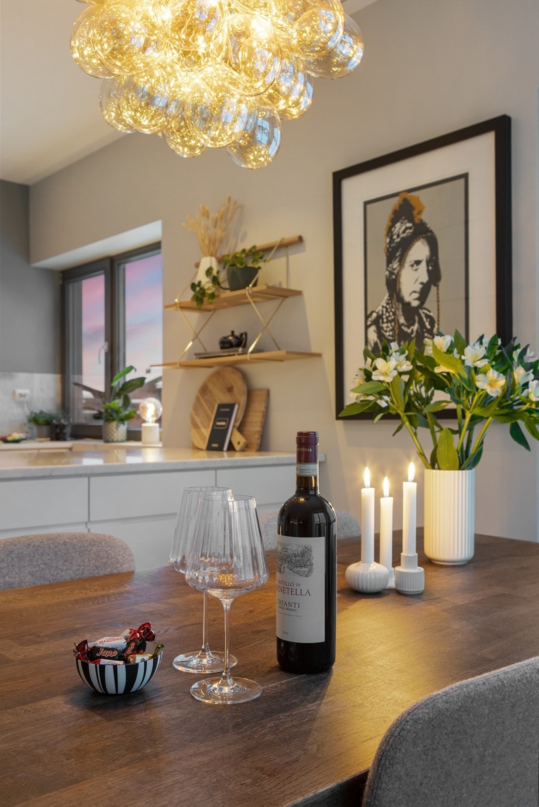 Dette er en innflyttingsklar bolig hvor du kan flytte rett inn og føle deg hjemme fra første dag. Galleribilde