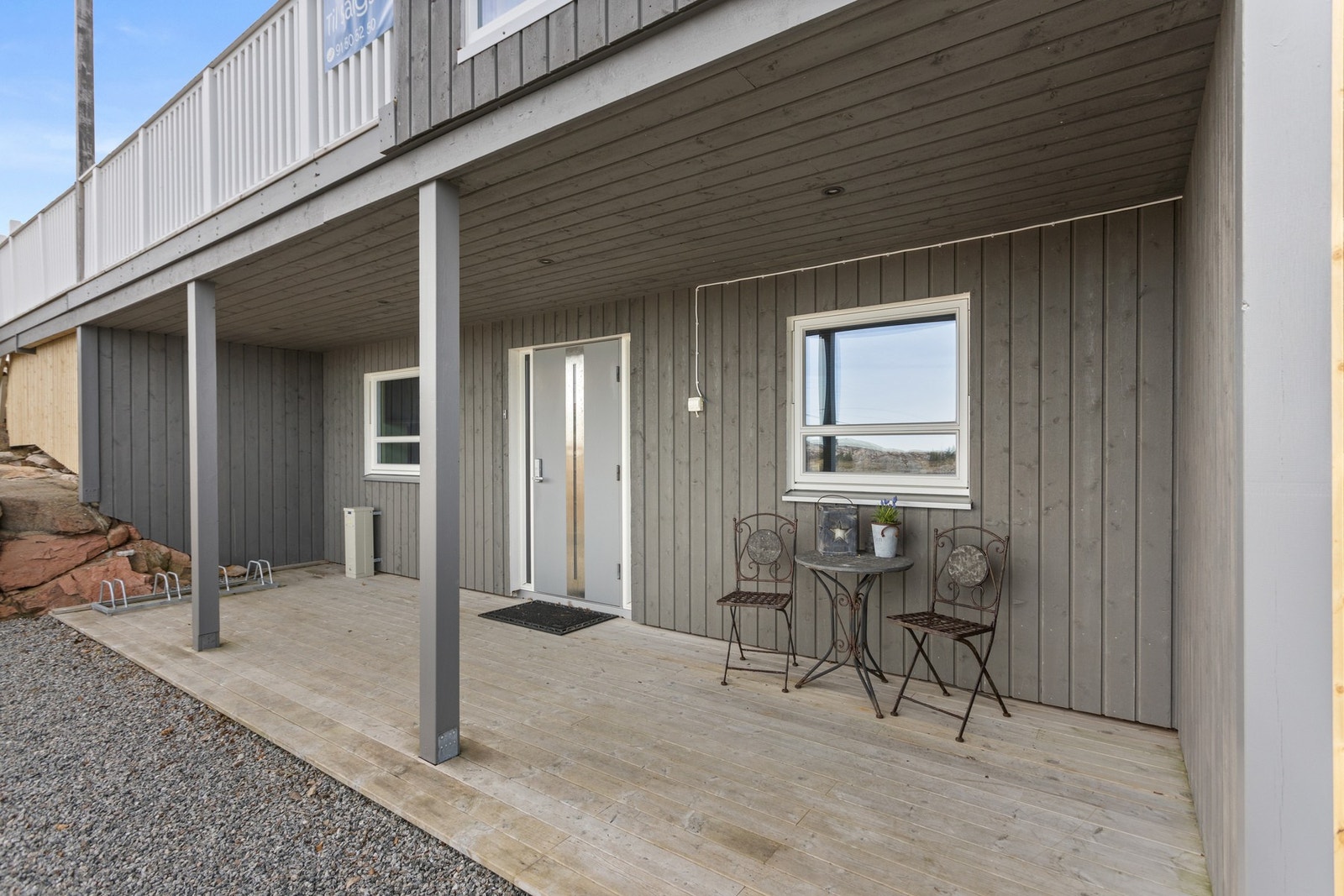 Inngangsparti med platting Galleribilde