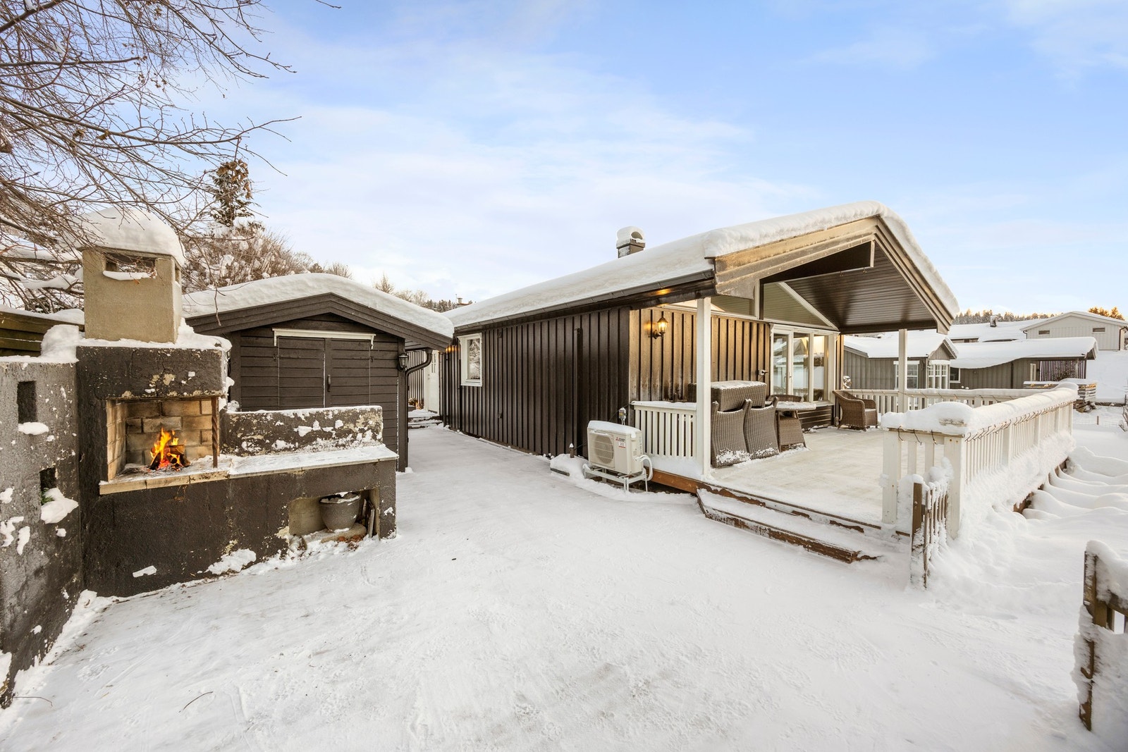 Velholdt og praktisk enebolig med pent opparbeidet terrasseområde! Galleribilde