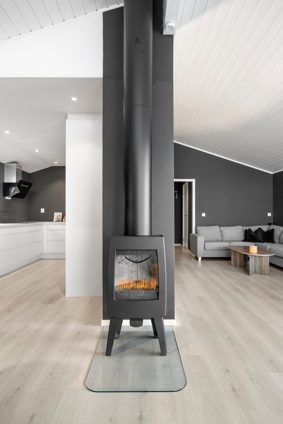 Stålrør er montert til ovn i 2025 Galleribilde