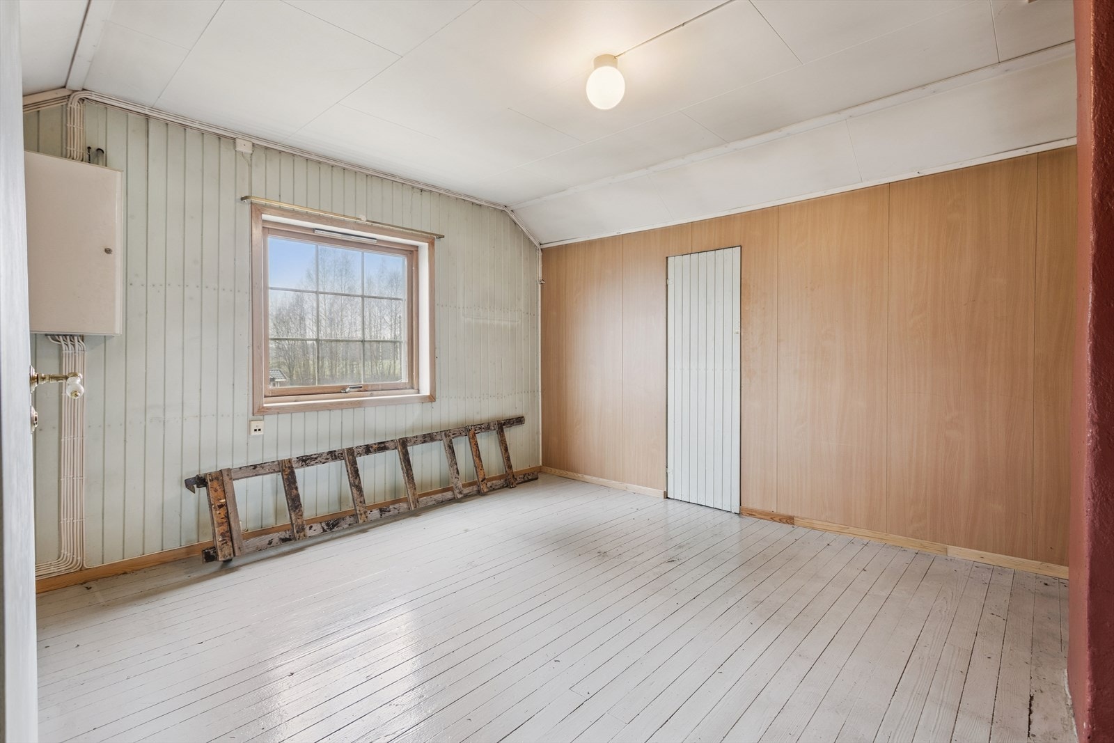 Soverom 3 i loftsetasjen byr på fleksible arealer som kan tilpasses etter behov. Galleribilde