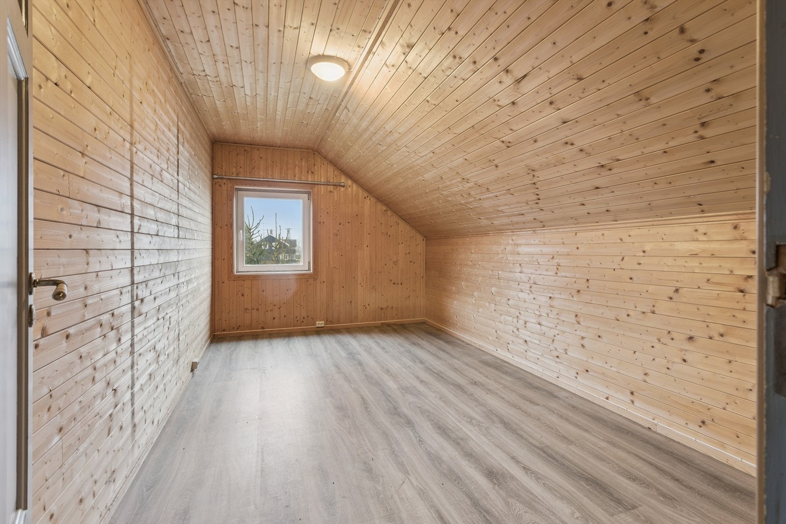 Soverom 2 i loftsetasjen Galleribilde