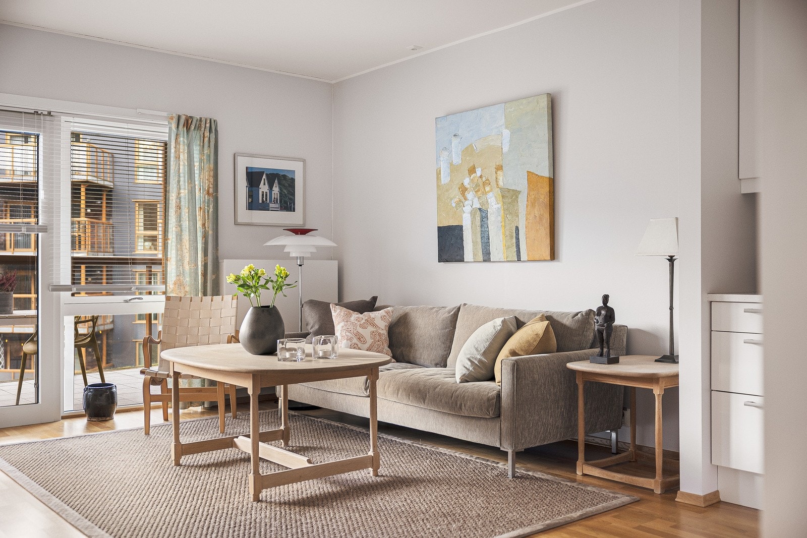 Leiligheten har en god planløsning som gjør det enkelt å innrede i flere soner. Galleribilde