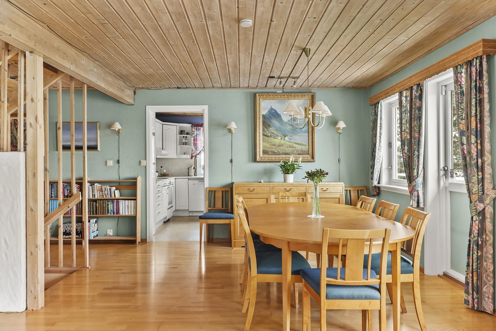 Utgang til veranda fra spisestuen Galleribilde