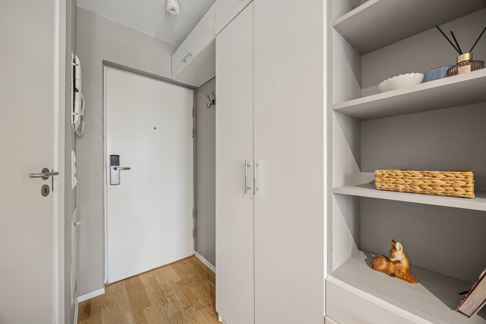 Velkommen inn - entréen gir et godt førsteinntrykk Galleribilde