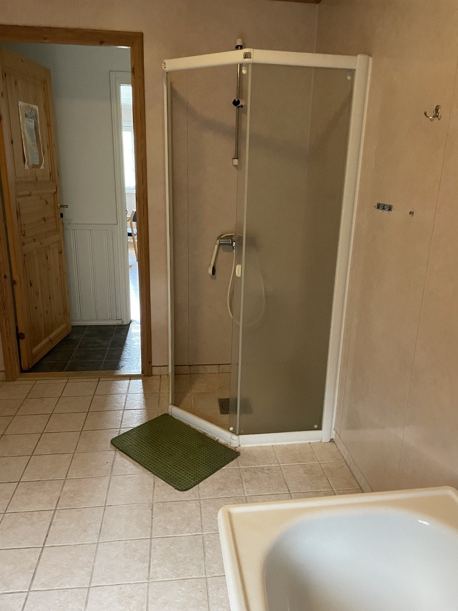 Dusjhjørne og badekar Galleribilde