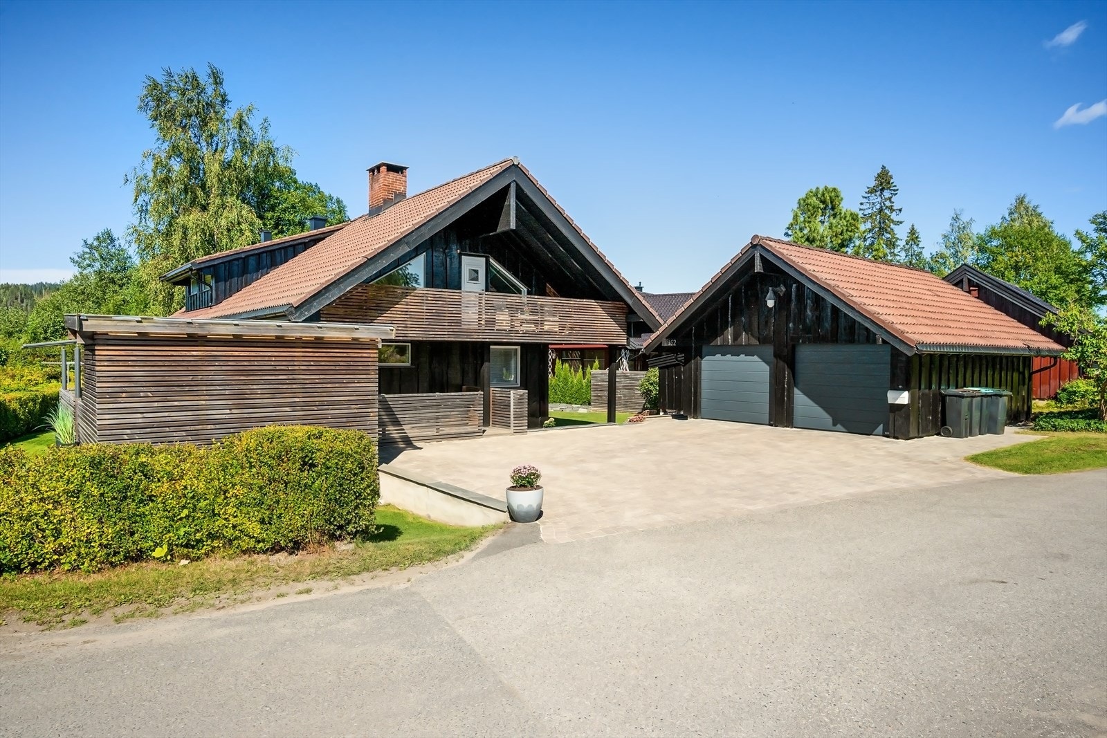 Velkommen til Brendsrudtoppen 162 - En flott arkitekttegnet enebolig med særpreg! Galleribilde