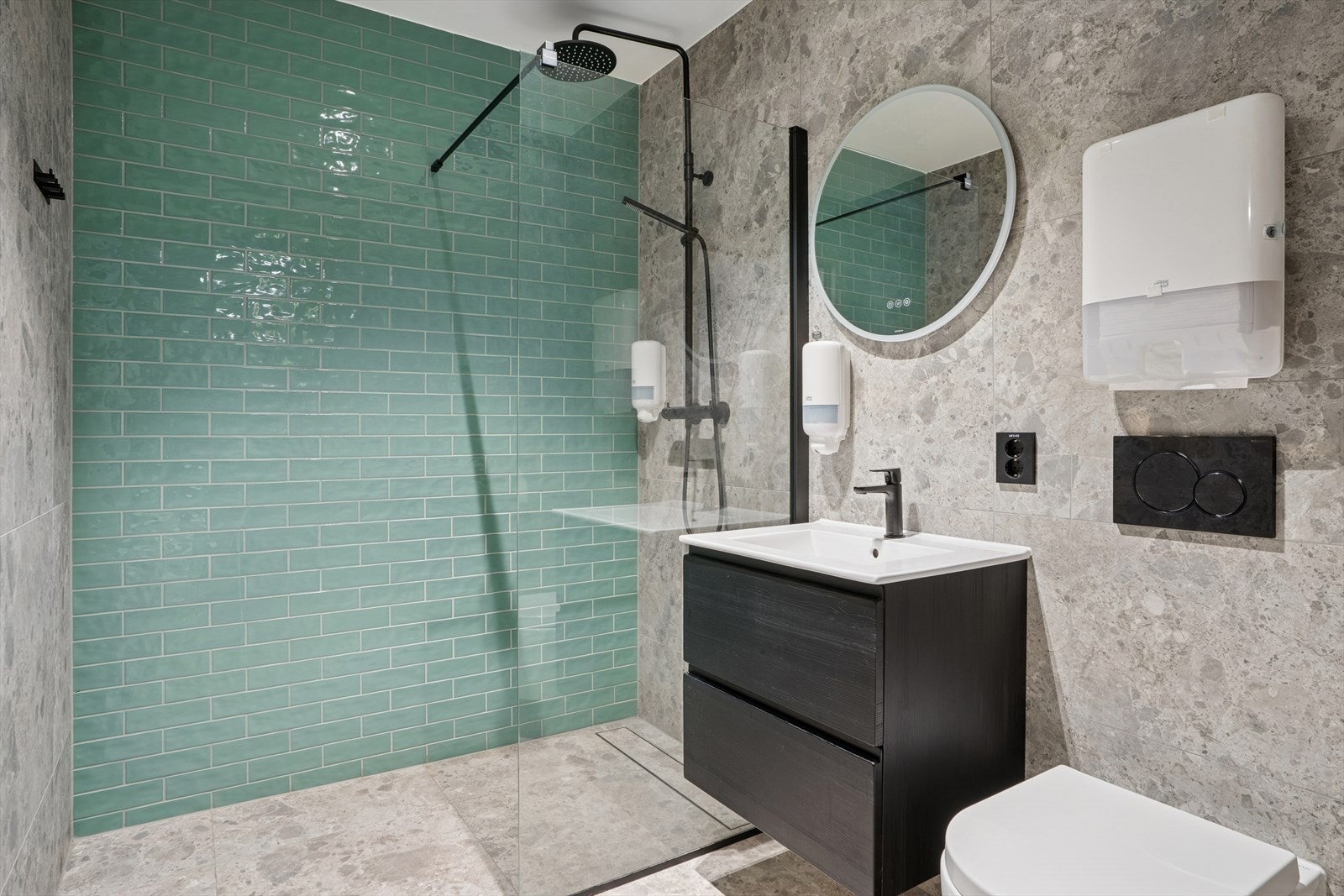 Dusjfasiliteter i spa avd Galleribilde