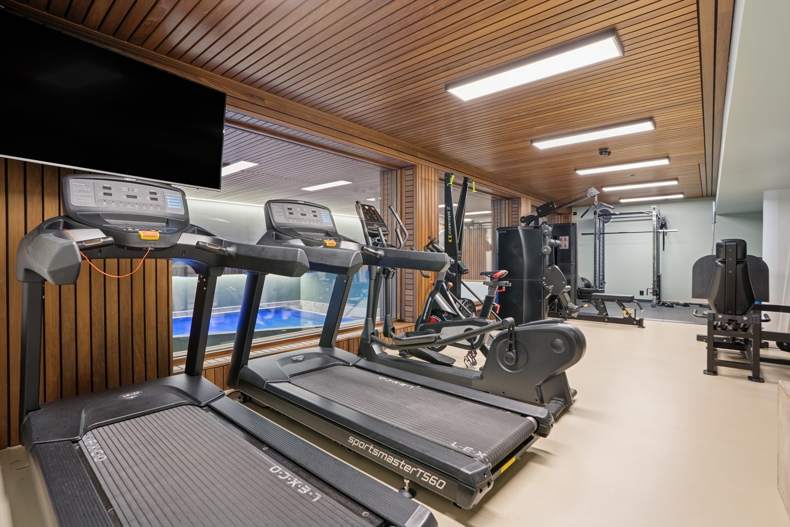 Felles trimrom med helt nye apparater. Galleribilde