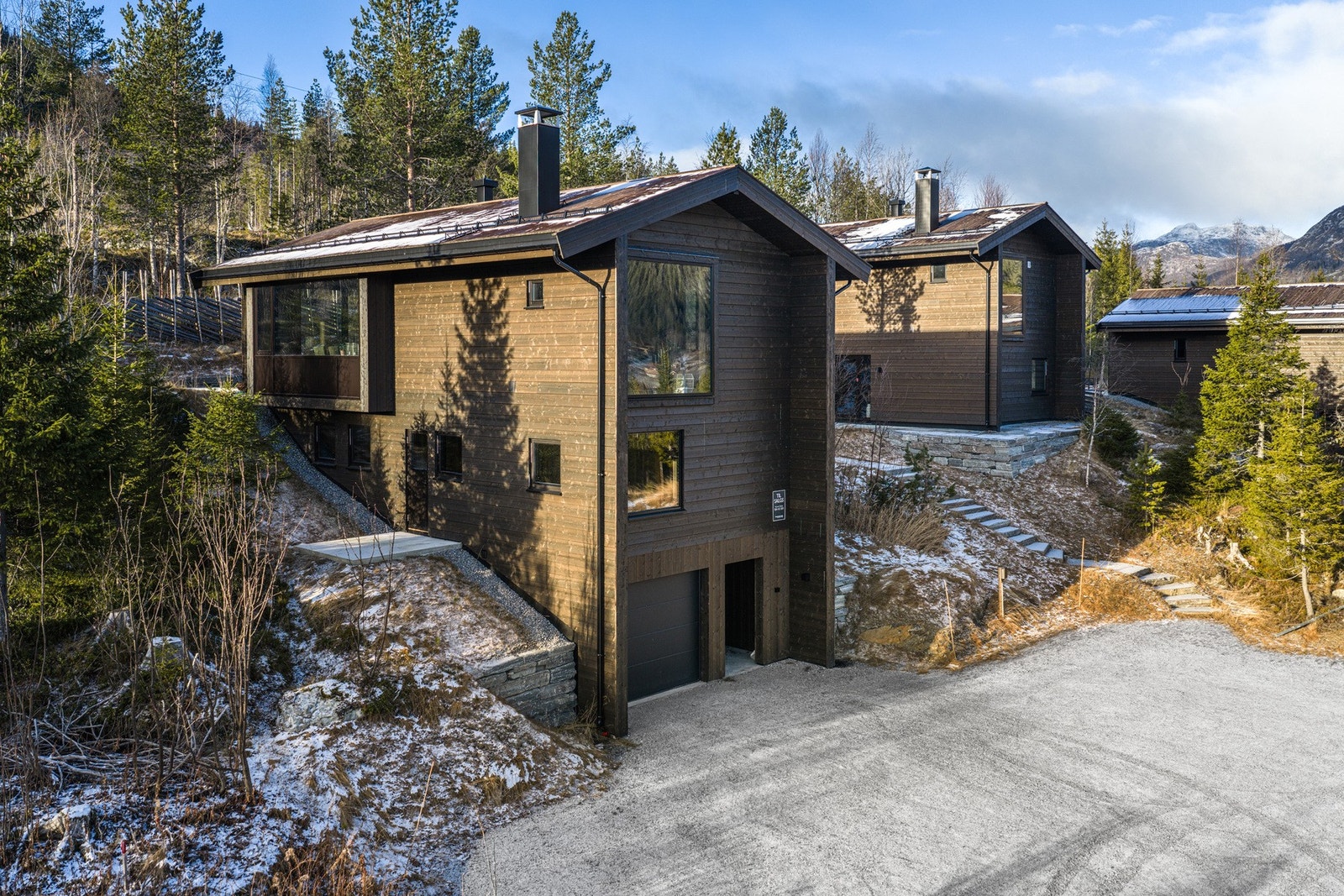 Parkering i garasje. Galleribilde