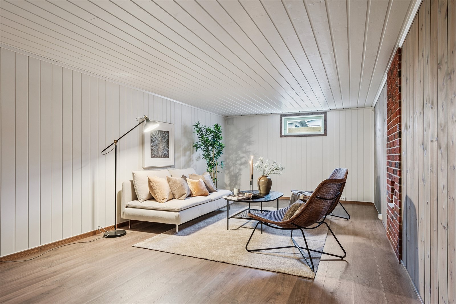 Rommet har flere bruksmuligheter, for eksempel som TV-stue eller hobbyrom. Galleribilde