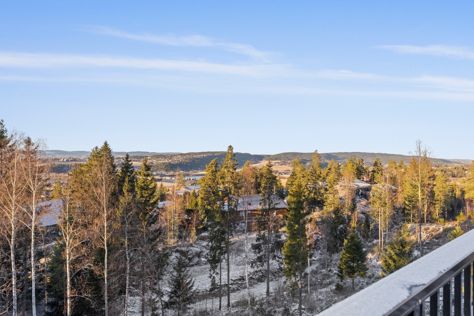Herfra er det fantastisk utsikt mot Fetsund og Glomma. Galleribilde
