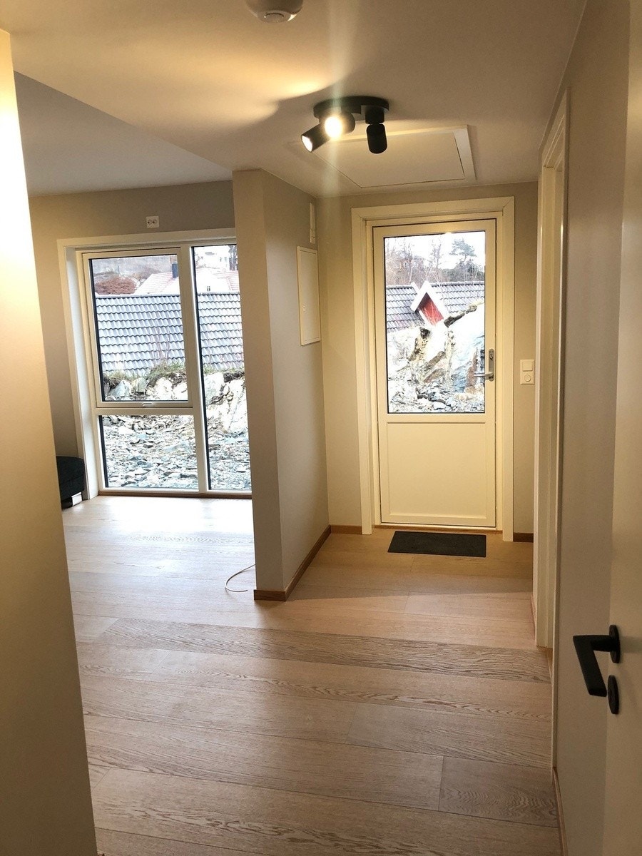 Gang mot stue og inng. Galleribilde