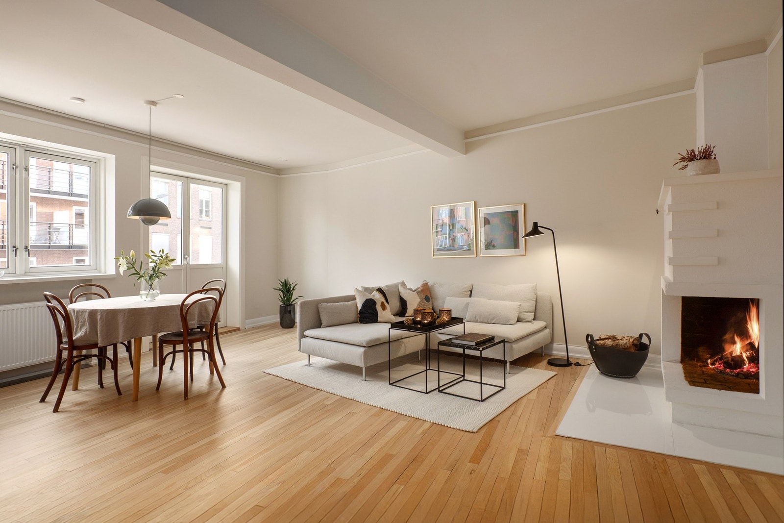 Her har du mulighet til å sikre deg en romslig 3- roms leilighet på 65 kvm med en sjarmerende, solrik balkong beliggende midt i hjertet av Fagerborg! Galleribilde