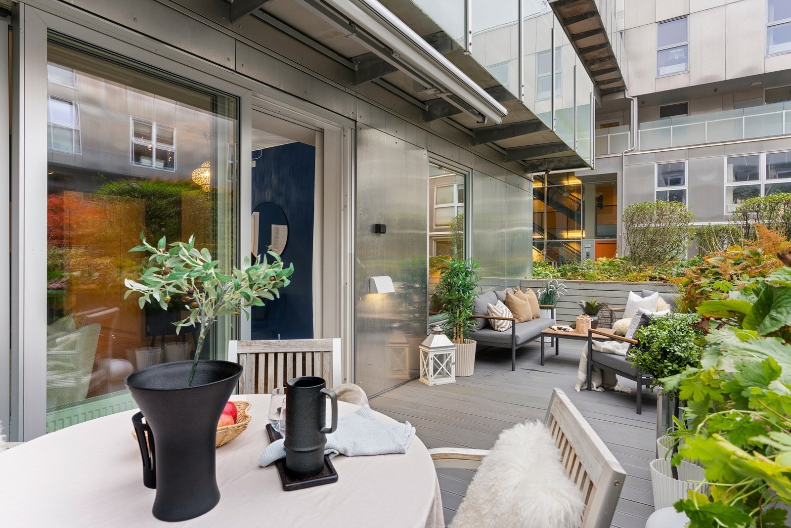 Det er direkte adkomst til stuen fra terrassen Galleribilde