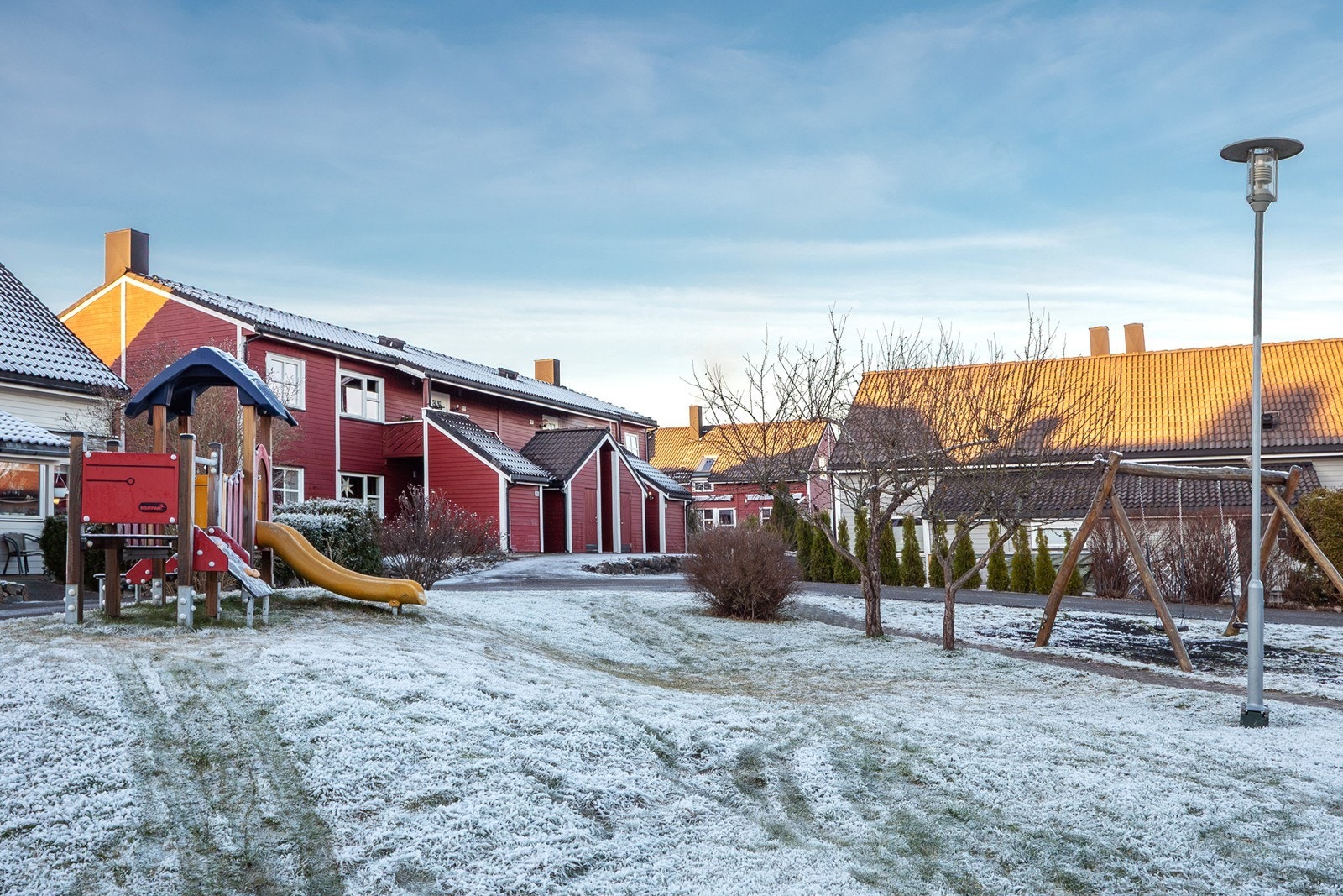 På tunet er det avsatt plass for lek og moro for de minste. Galleribilde