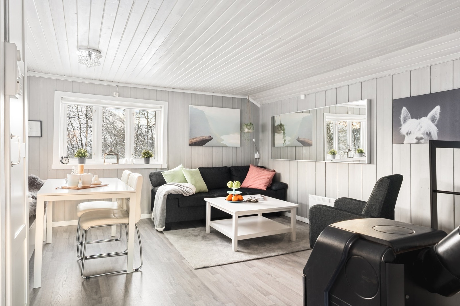 Hytten ligger bare en times kjøretur fra Bergen. Galleribilde