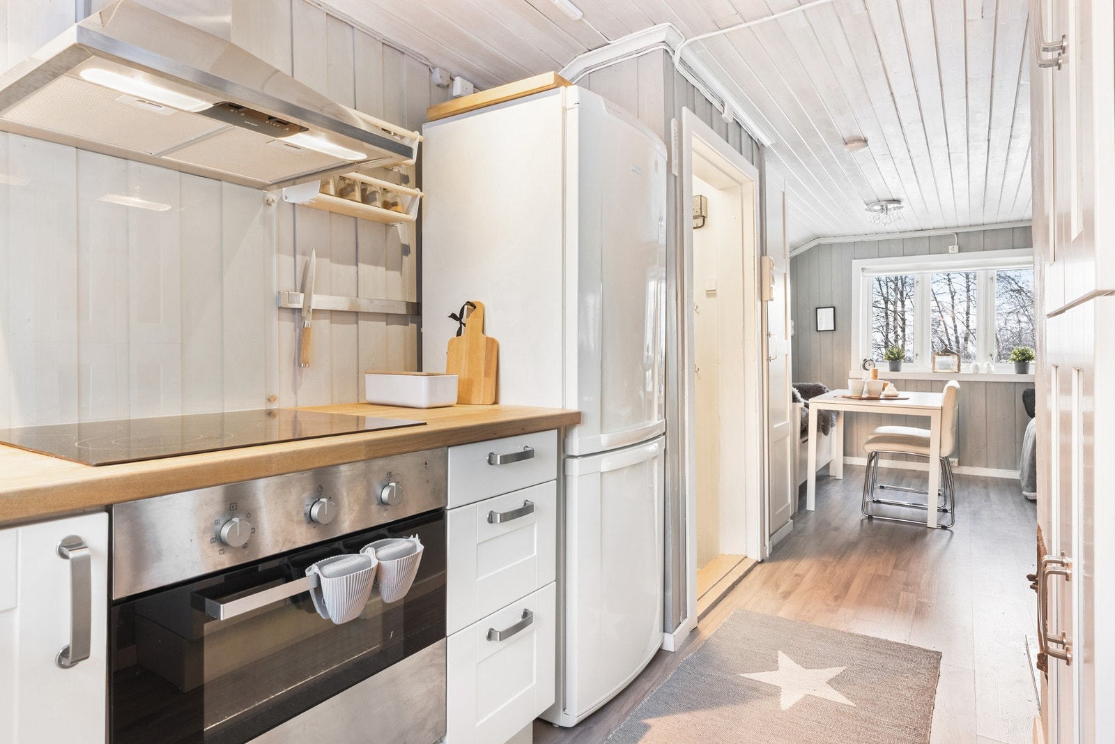 Her har du alt du trenger på hyttekjøkkenet. Galleribilde