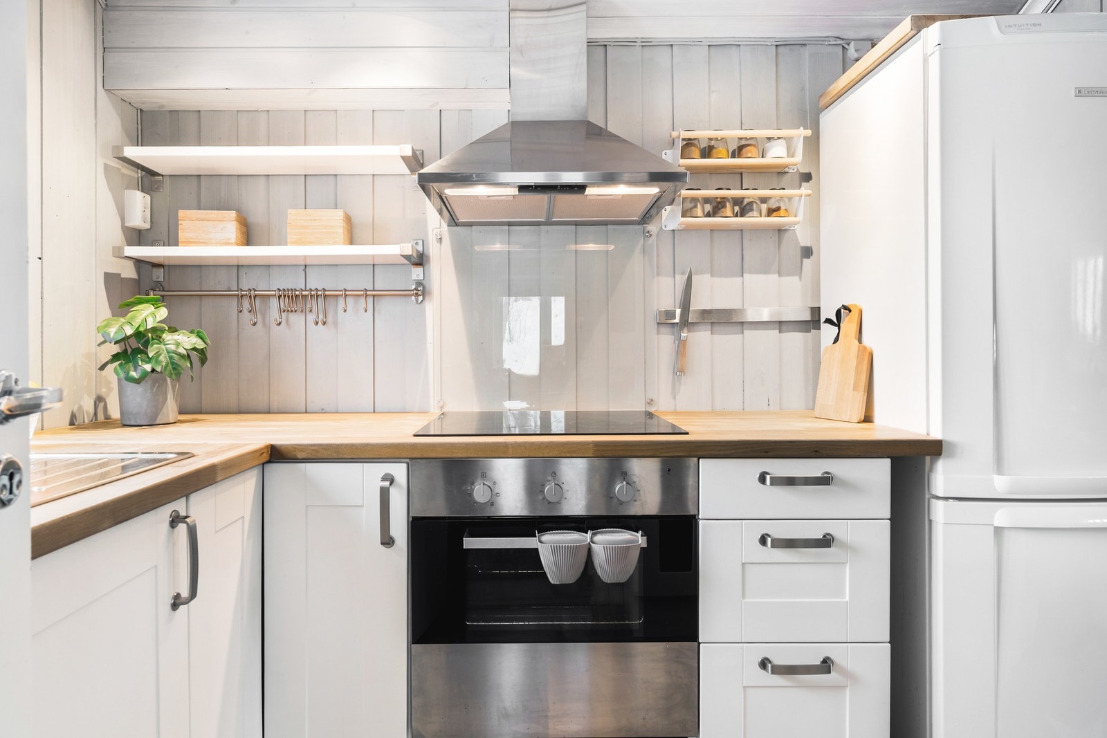 Avløp fra kjøkken går ned i krypkjeller. Galleribilde