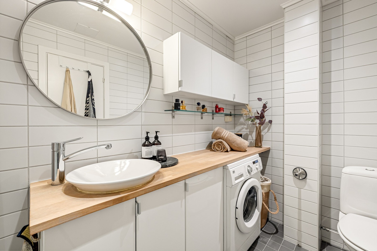 Badet ble rehabilitert i 2008 og er i 2016 oppdatert med nye varmekabler og gulvfliser. Galleribilde