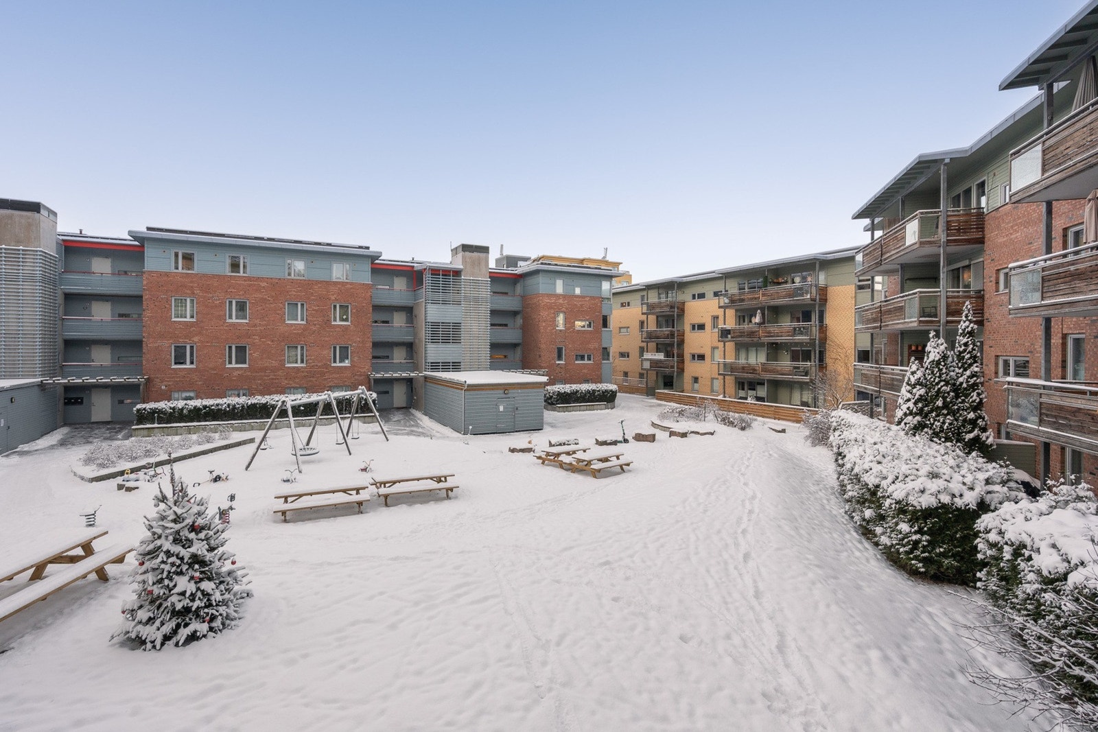 Hyggelig, felles bakgård Galleribilde