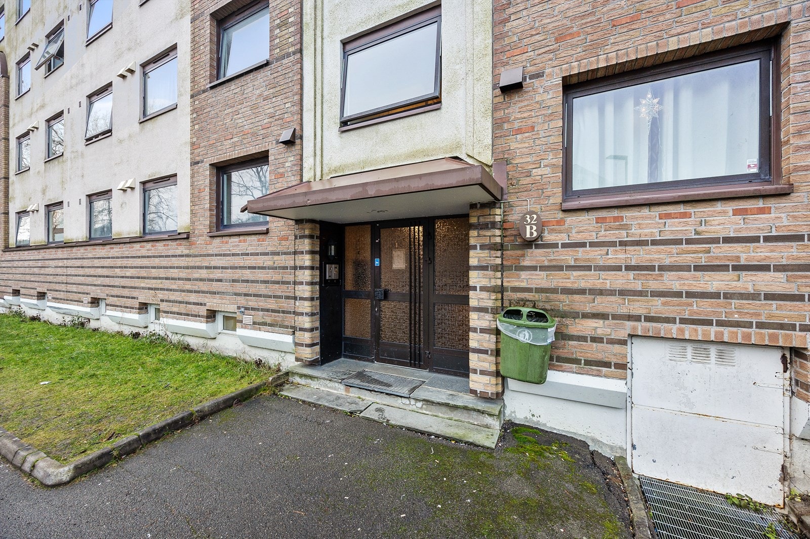 Leiligheten har en sentral, men samtidig skjermet beliggenhet i et populært boligområde. Galleribilde