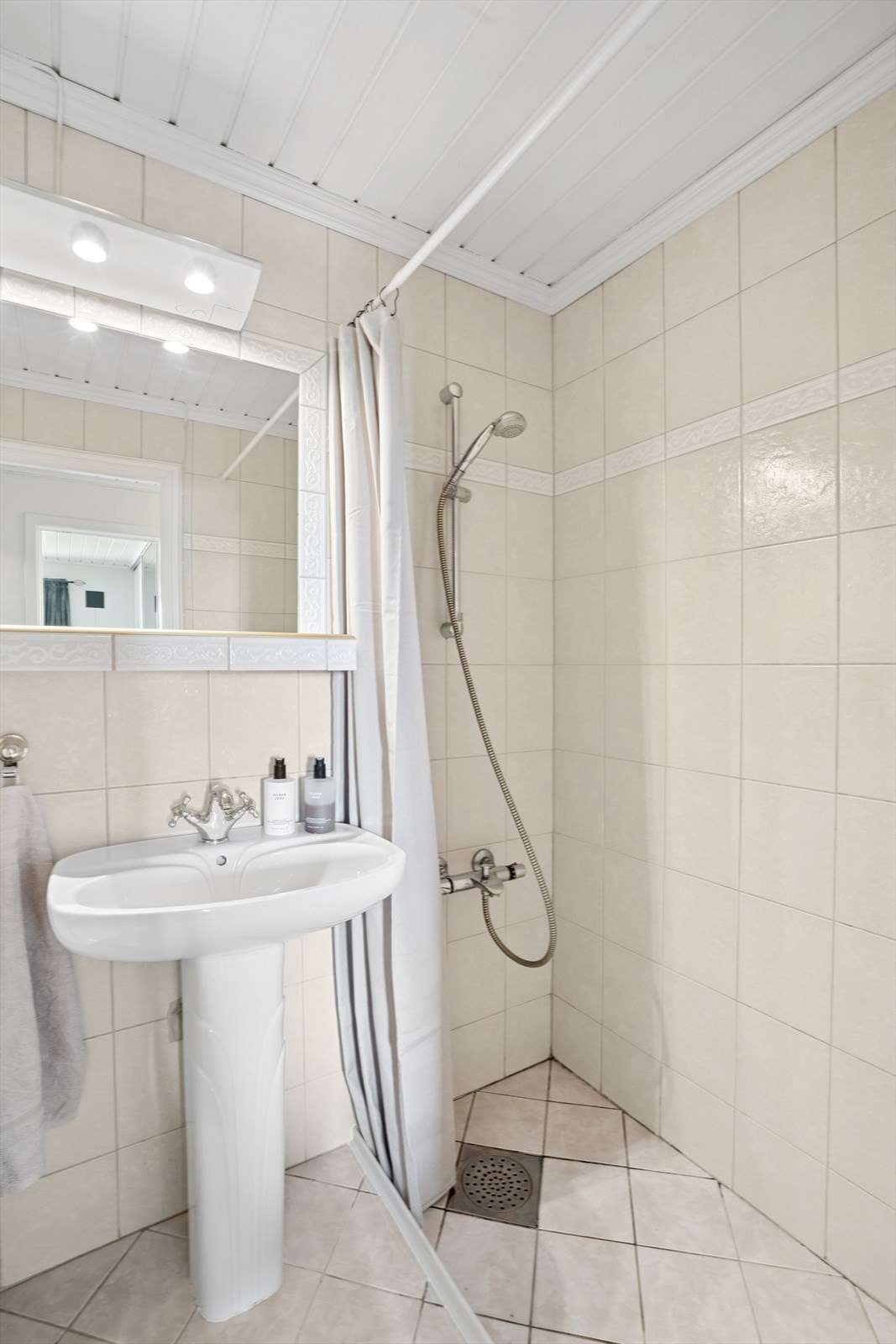 Flislagt baderom Galleribilde