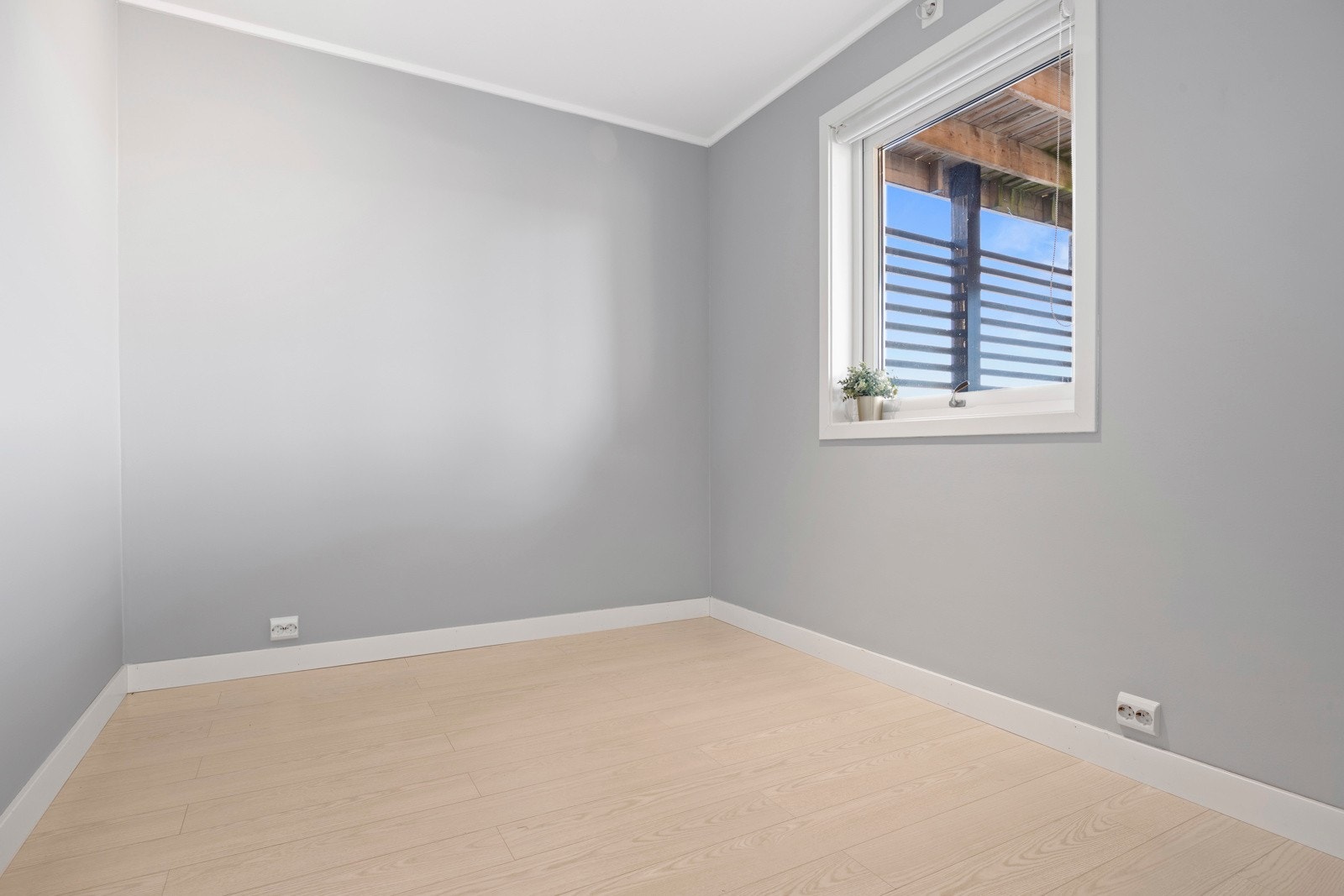 Rom benyttet som soverom. På byggetegninger er rommet omtalt som bod. Galleribilde