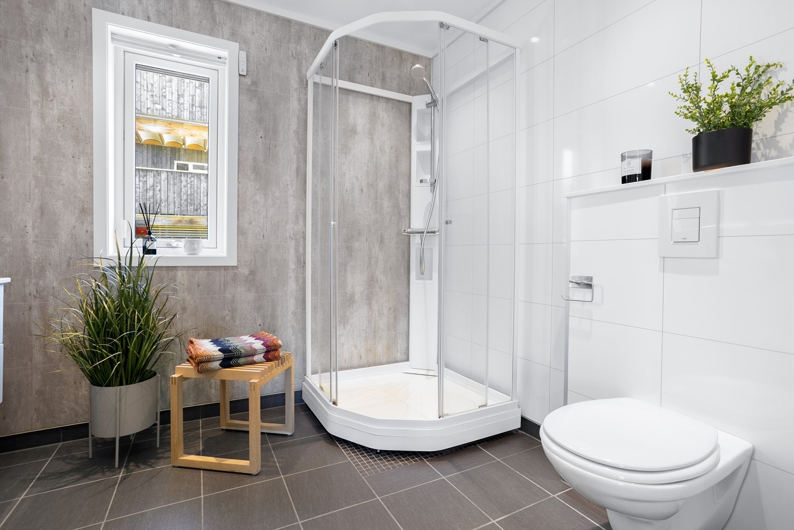 Bad hovedetasje Galleribilde