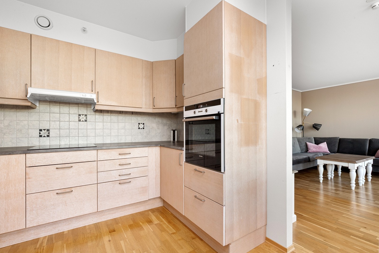 Lyst og fint kjøkken Galleribilde