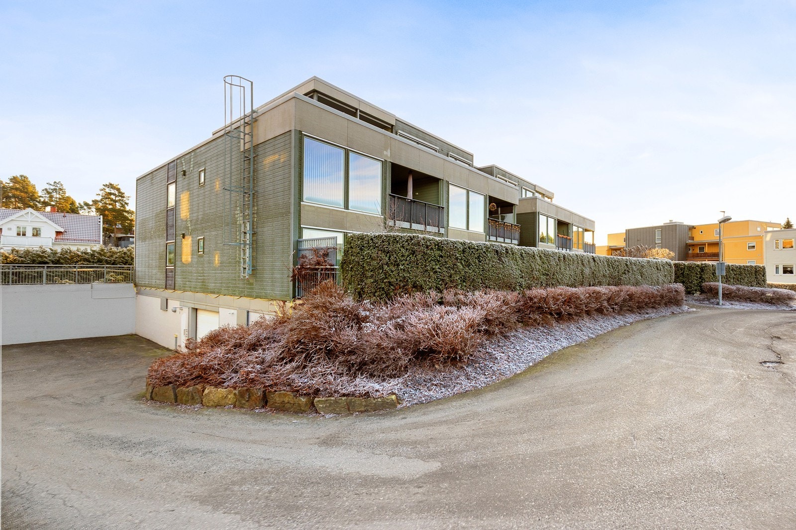 Det medfølger to faste parkeringsplasser i felles garasjeanlegg Galleribilde