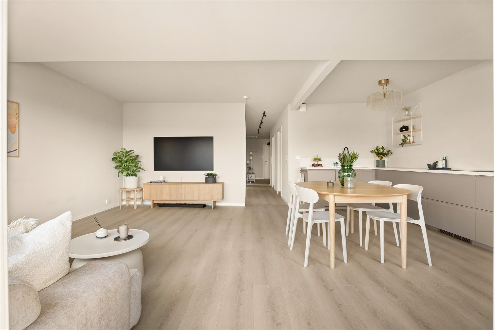 Dette er en av borettslagets mest strøkne og påkostede 4-roms andelsleiligheter. Galleribilde