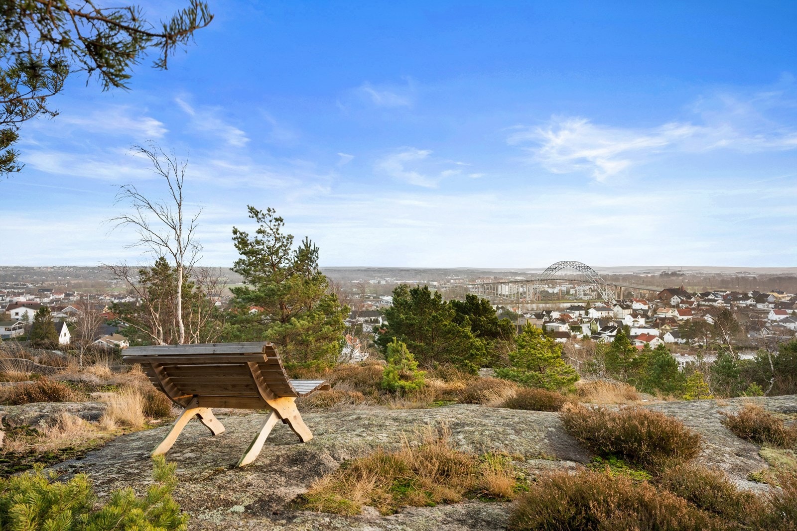 Med fantastisk utsikt og naturskjønne omgivelser, ligger Bratthammeren Borettslag i hjertet av Fredrikstad. Galleribilde