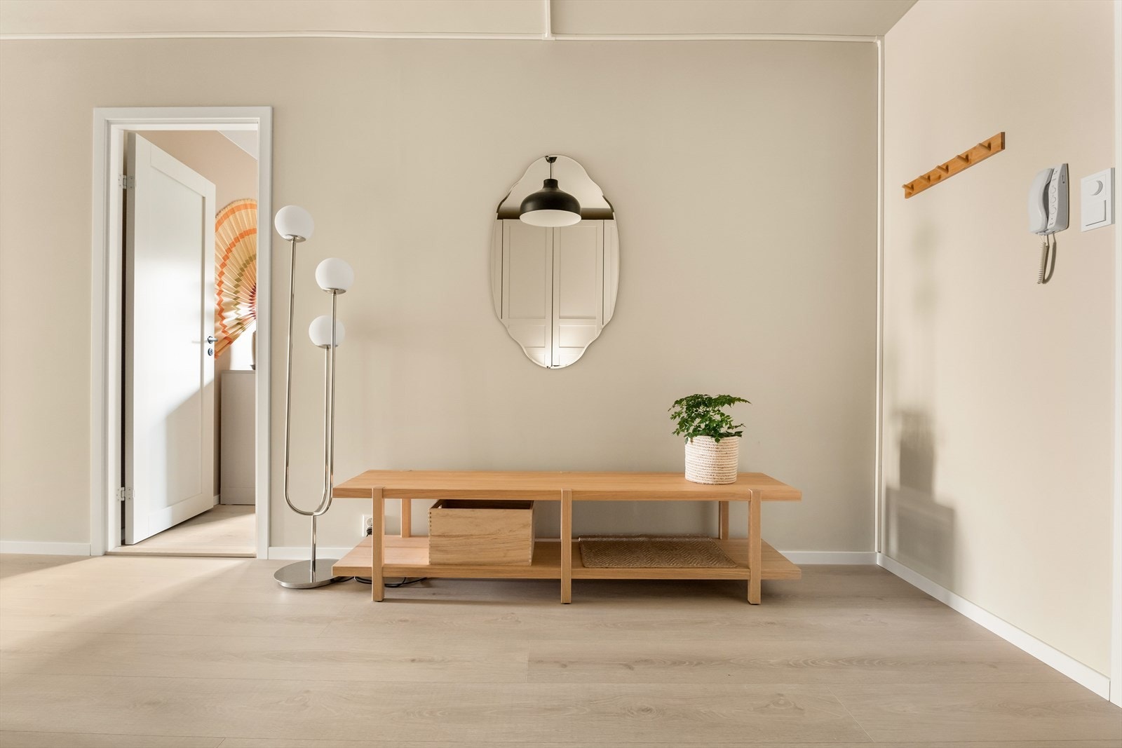 Entréen gir et solid og ryddig førsteinntrykk - Galleribilde