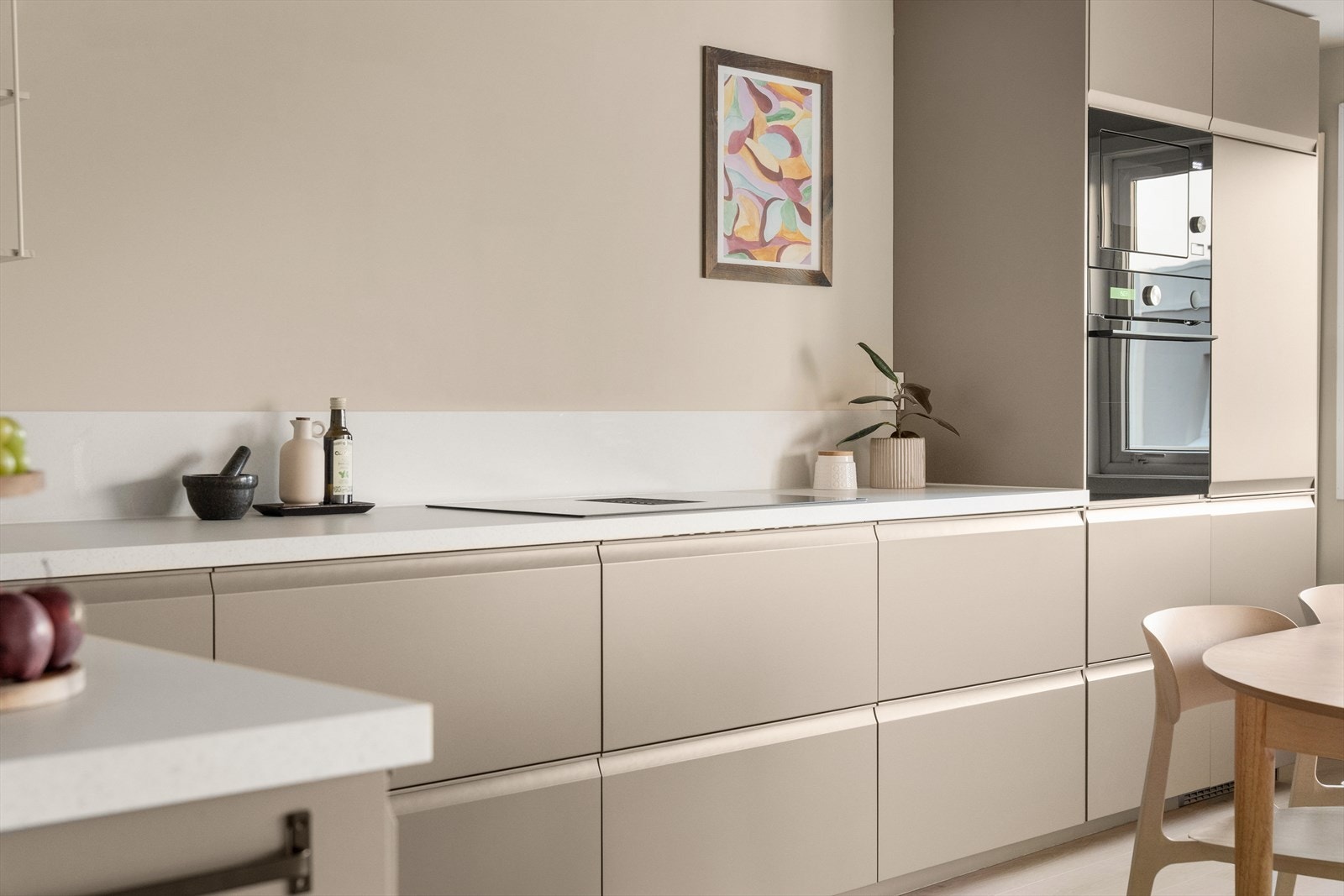 I tillegg er det montert komfyrvakt og elektronisk waterstop-funksjon. Galleribilde