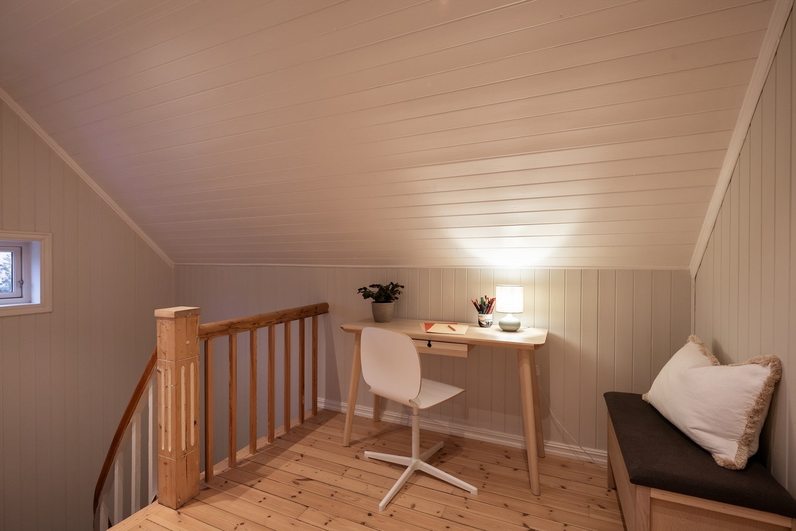 Boligen går over to plan med soveromsavdeling og familiebad i 2. etasje Galleribilde